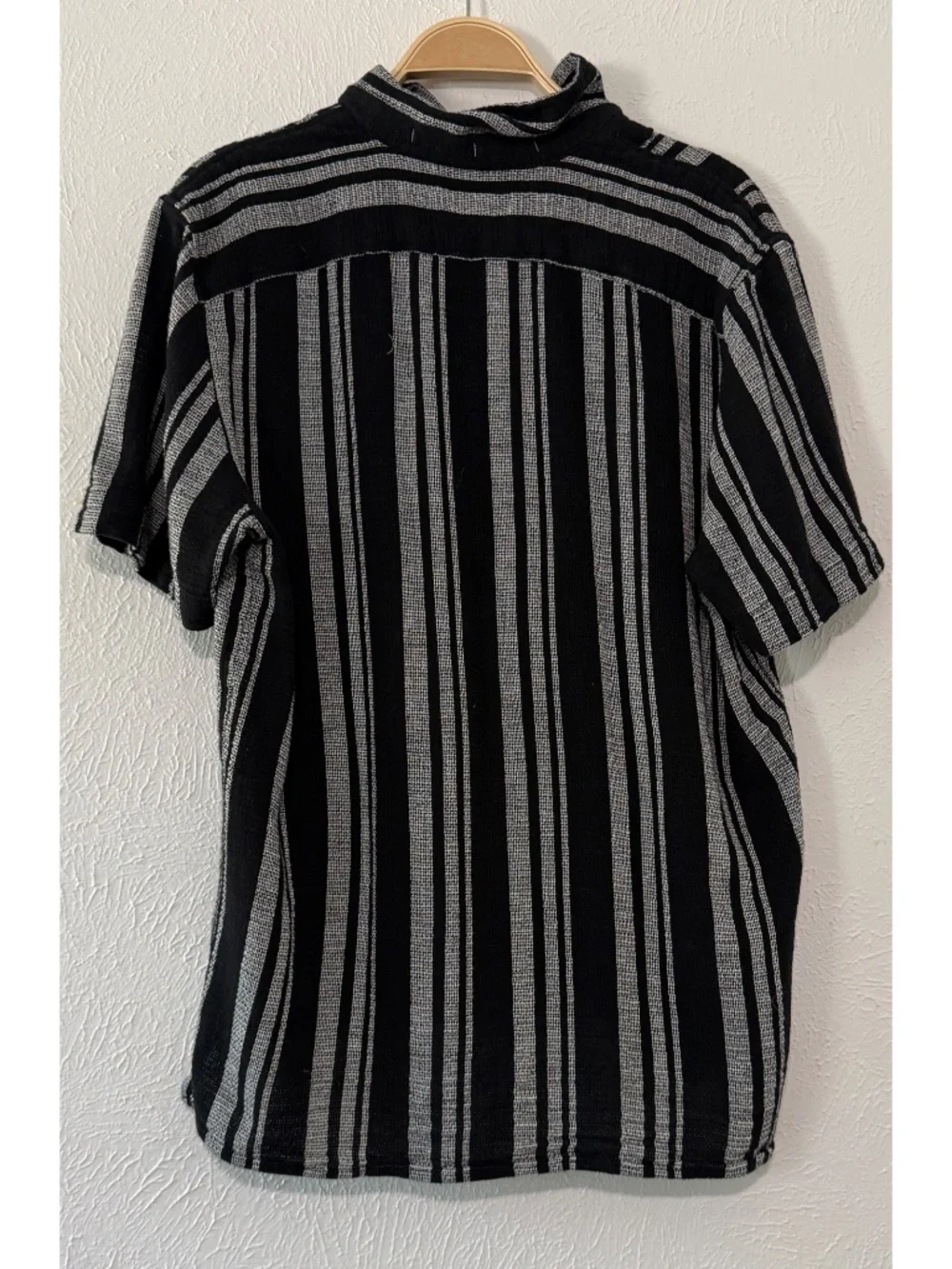 Banana Republic Textured Black Camp Resort Shirt, M